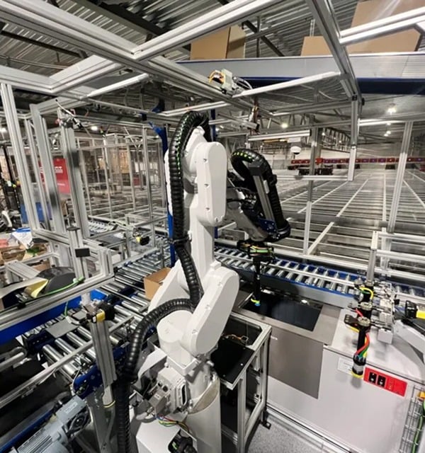 A Nomagic robot installed at Komplett